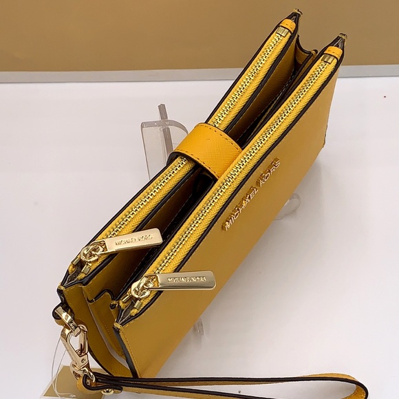 MICHAEL KORS LARGE DOUBLE ZIP WRISTLET WALLET JASMINE YELLOW COLOR - Picture 11 of 13